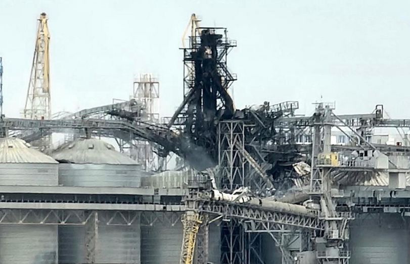 Росія збільшила інтенсивність атак на два українські порти, - Кулеба Росія збільшила інтенсивність атак на два українські порти, - Кулеба